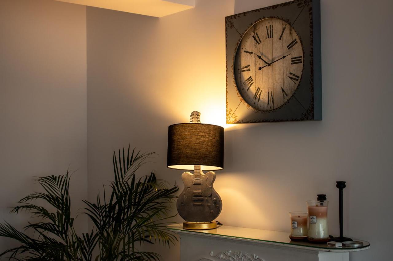 Apartmán The Clock Voluntari Exteriér fotografie